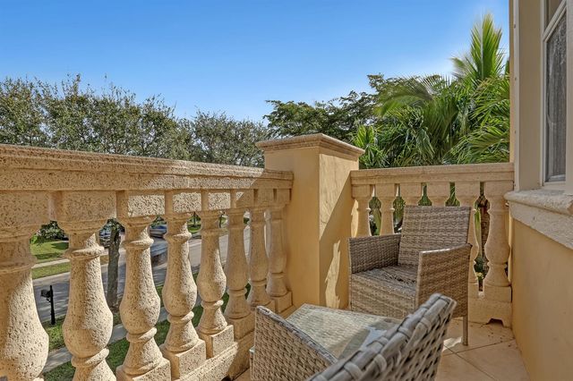 3389 Lago De Talavera, Lake Worth, FL 33467