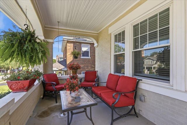 36 Woodlawn Avenue, Fort Mitchell, KY 41017