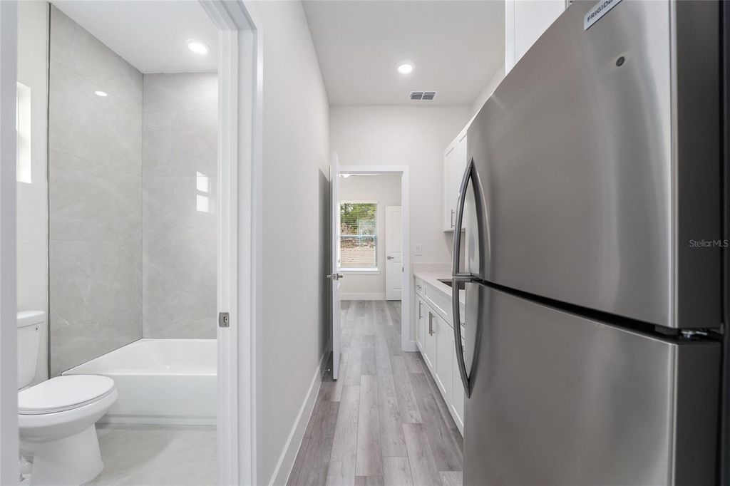 Image 44 of property listing at 411 MARION OAKS GOLF ROAD, Ocala, FL 34473