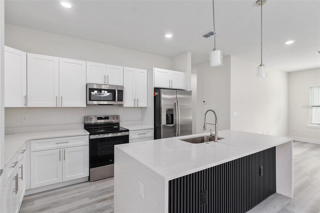 Image 6 of property listing at 411 MARION OAKS GOLF ROAD, Ocala, FL 34473