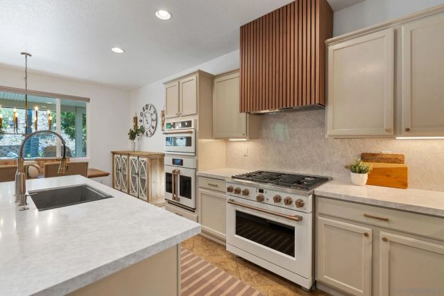 30856 E Green, Murrieta, CA 92563