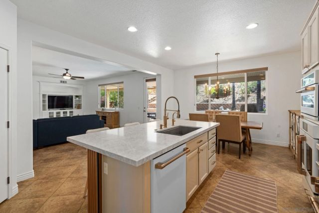 30856 E Green, Murrieta, CA 92563