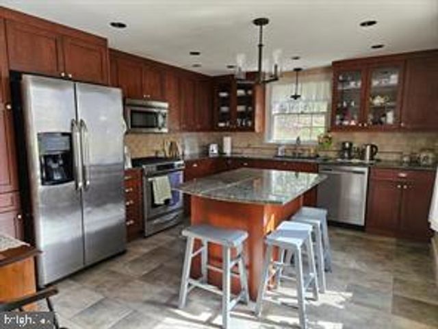 1453 WASHINGTON LN, Jenkintown, PA 19046