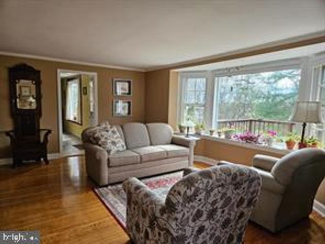 1453 WASHINGTON LN, Jenkintown, PA 19046