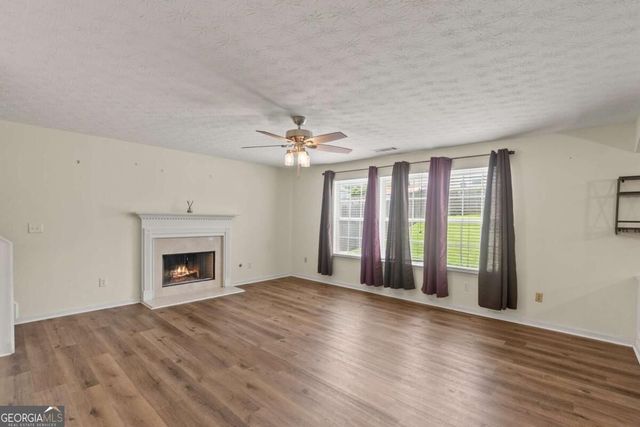 2137 Black Oak Lane, Ellenwood, GA 30294
