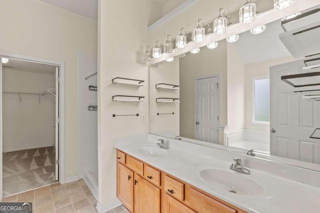 2137 Black Oak Lane, Ellenwood, GA 30294