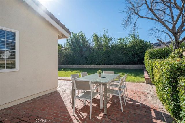 25809 Espinoza, Valencia, CA 91355
