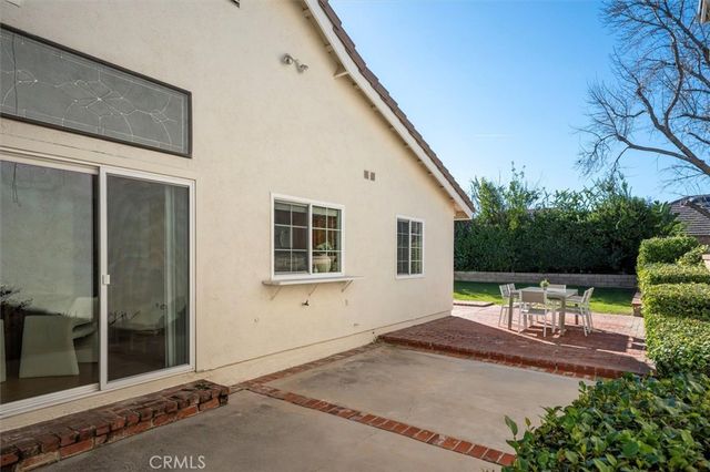 25809 Espinoza, Valencia, CA 91355