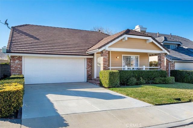 25809 Espinoza, Valencia, CA 91355