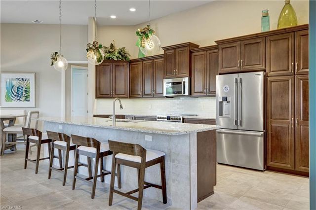 1406 Cape Coral PKWY W, Cape Coral, FL 33914