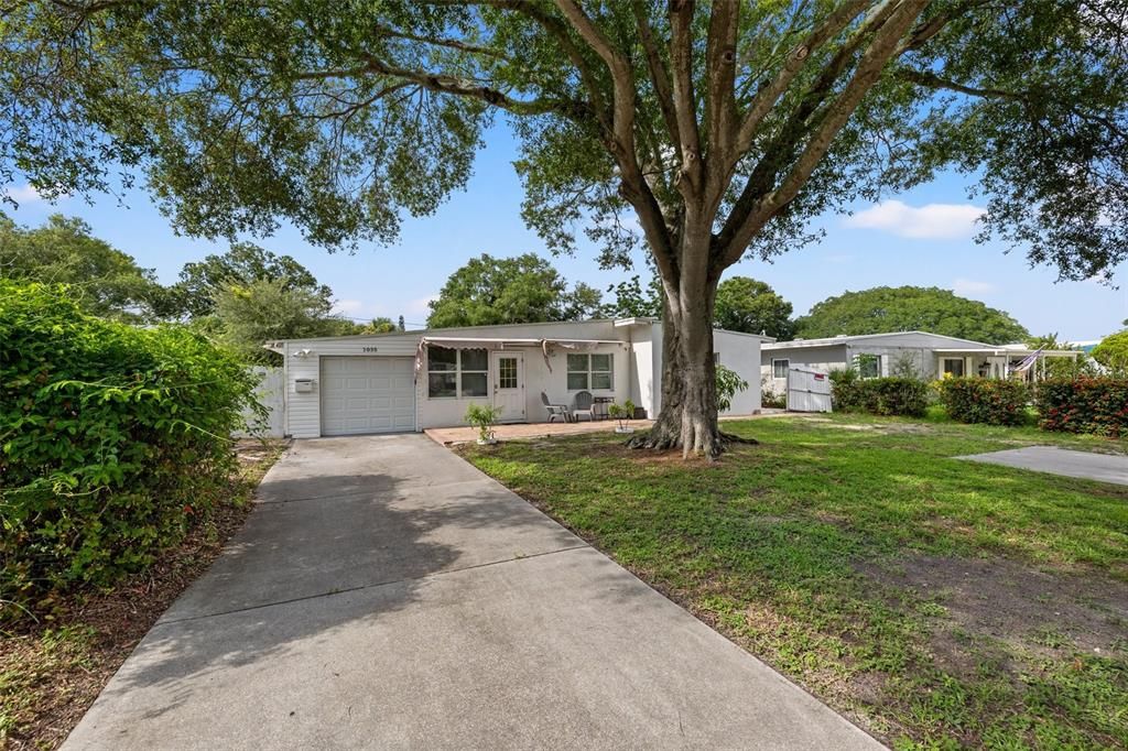 1035 58TH AVENUE N, St Petersburg, FL 33703
