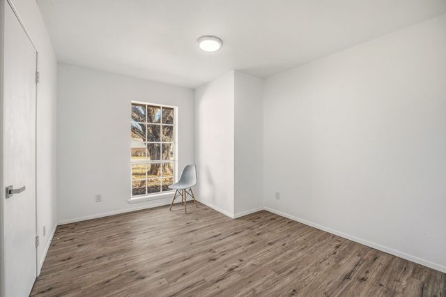 807 Spanish Trail Drive, Granbury, TX 76048