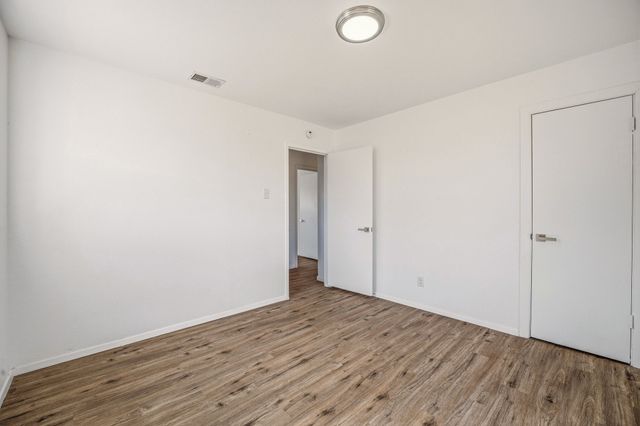 807 Spanish Trail Drive, Granbury, TX 76048