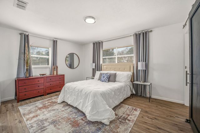 807 Spanish Trail Drive, Granbury, TX 76048