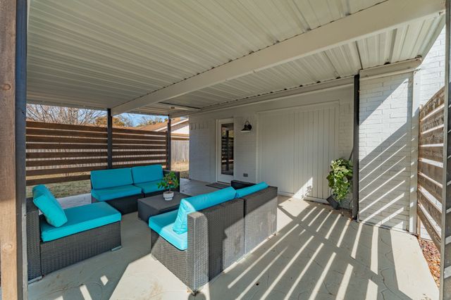 807 Spanish Trail Drive, Granbury, TX 76048