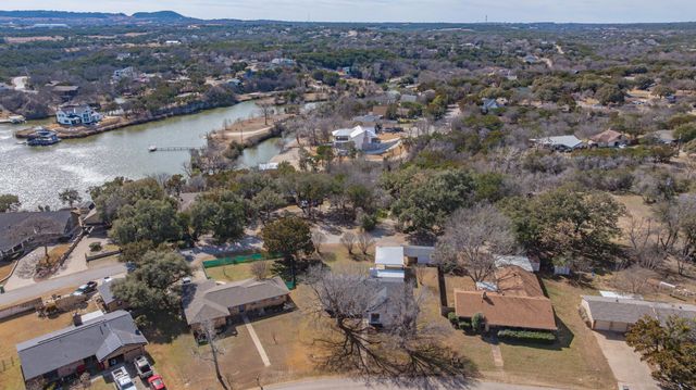 807 Spanish Trail Drive, Granbury, TX 76048