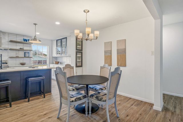 807 Spanish Trail Drive, Granbury, TX 76048