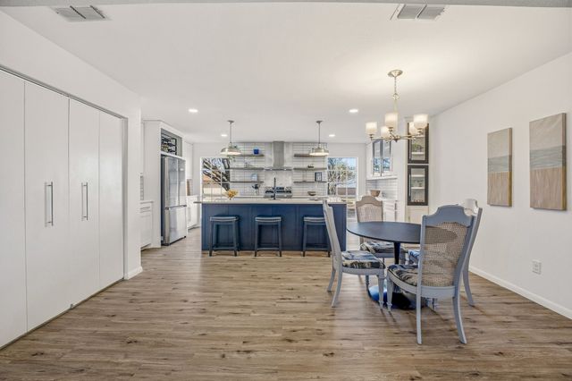 807 Spanish Trail Drive, Granbury, TX 76048