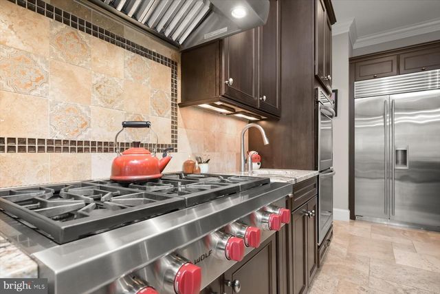 6410 LANDON LN, Bethesda, MD 20817