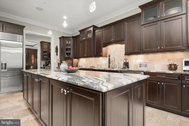6410 LANDON LN, Bethesda, MD 20817
