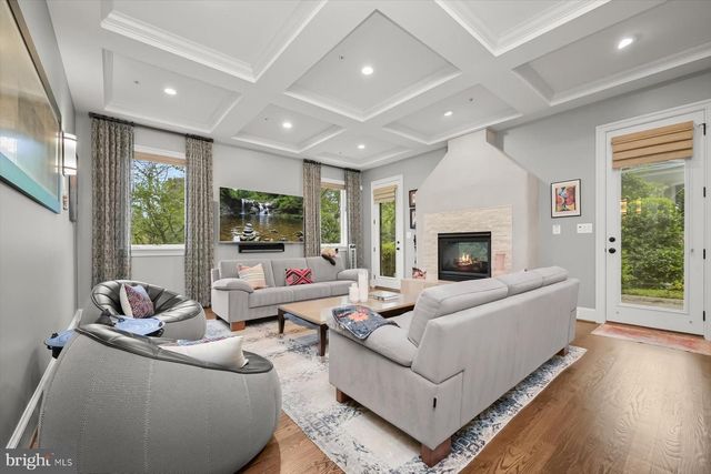 6410 LANDON LN, Bethesda, MD 20817