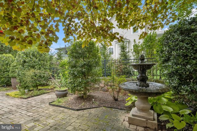 6410 LANDON LN, Bethesda, MD 20817