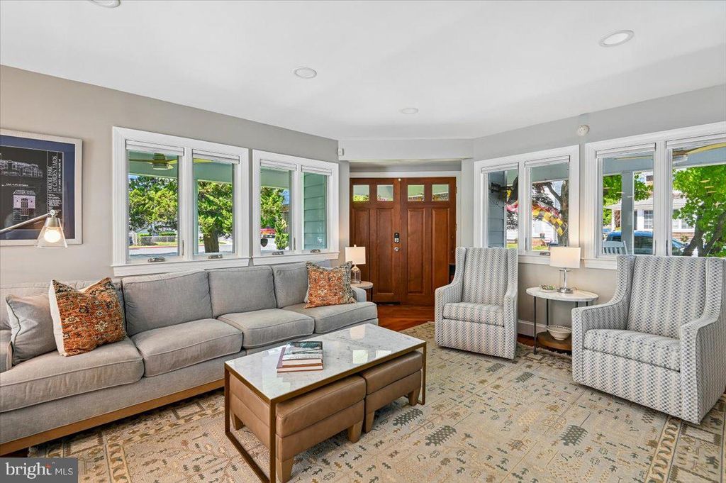 Image 11 of property listing at 417 CHESAPEAKE AVE, Annapolis, MD 21403