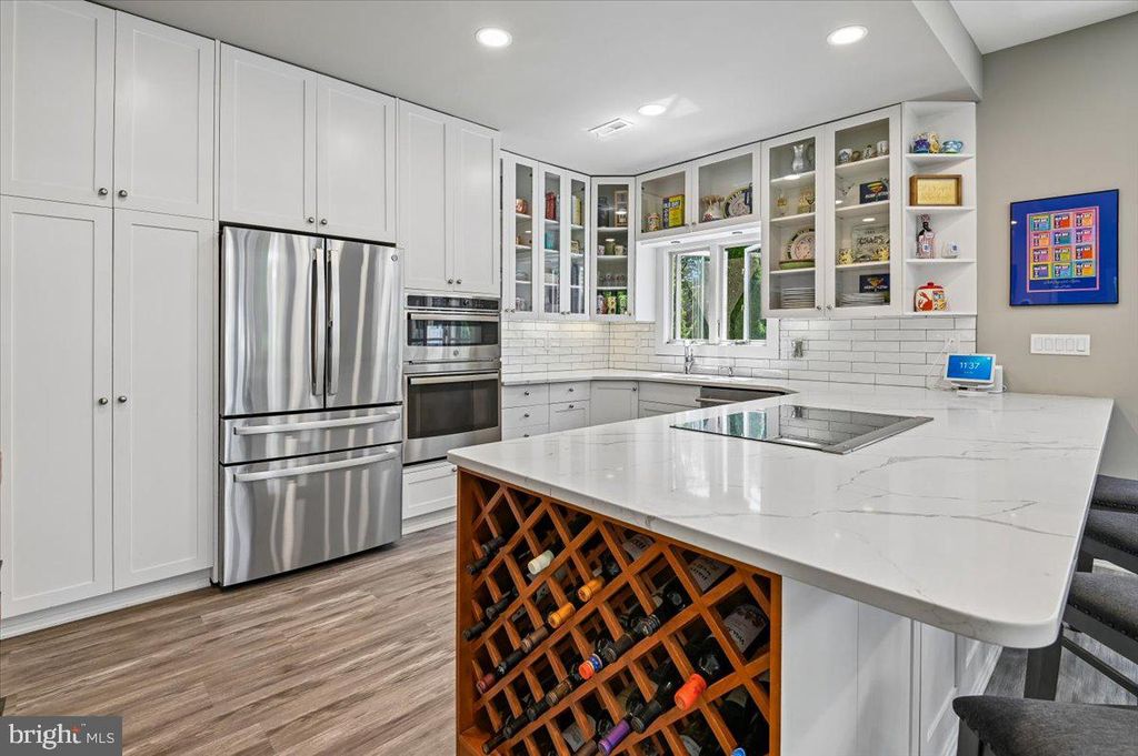 Image 17 of property listing at 417 CHESAPEAKE AVE, Annapolis, MD 21403