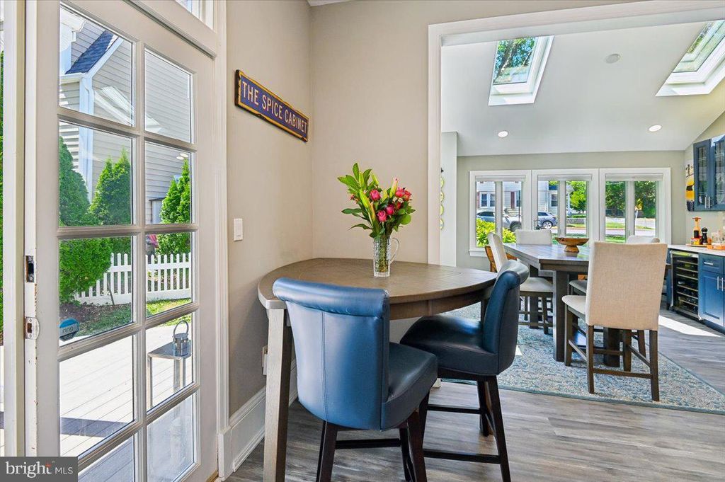 Image 20 of property listing at 417 CHESAPEAKE AVE, Annapolis, MD 21403