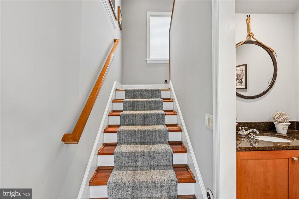 Image 25 of property listing at 417 CHESAPEAKE AVE, Annapolis, MD 21403