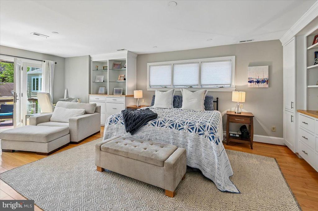 Image 26 of property listing at 417 CHESAPEAKE AVE, Annapolis, MD 21403