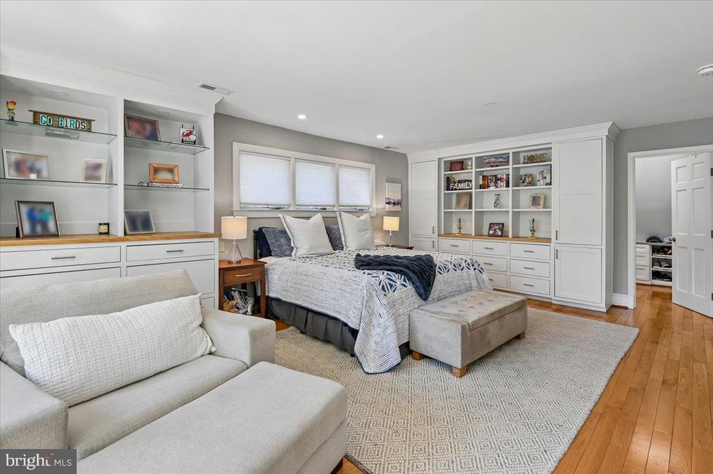 Image 29 of property listing at 417 CHESAPEAKE AVE, Annapolis, MD 21403