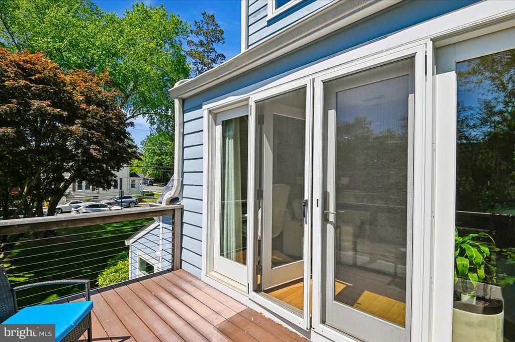 Image 36 of property listing at 417 CHESAPEAKE AVE, Annapolis, MD 21403