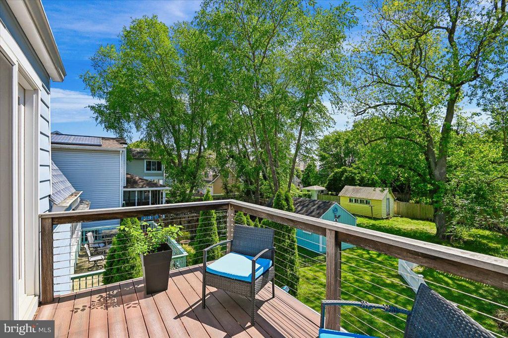 Image 37 of property listing at 417 CHESAPEAKE AVE, Annapolis, MD 21403