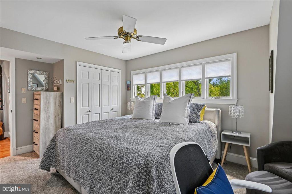 Image 42 of property listing at 417 CHESAPEAKE AVE, Annapolis, MD 21403