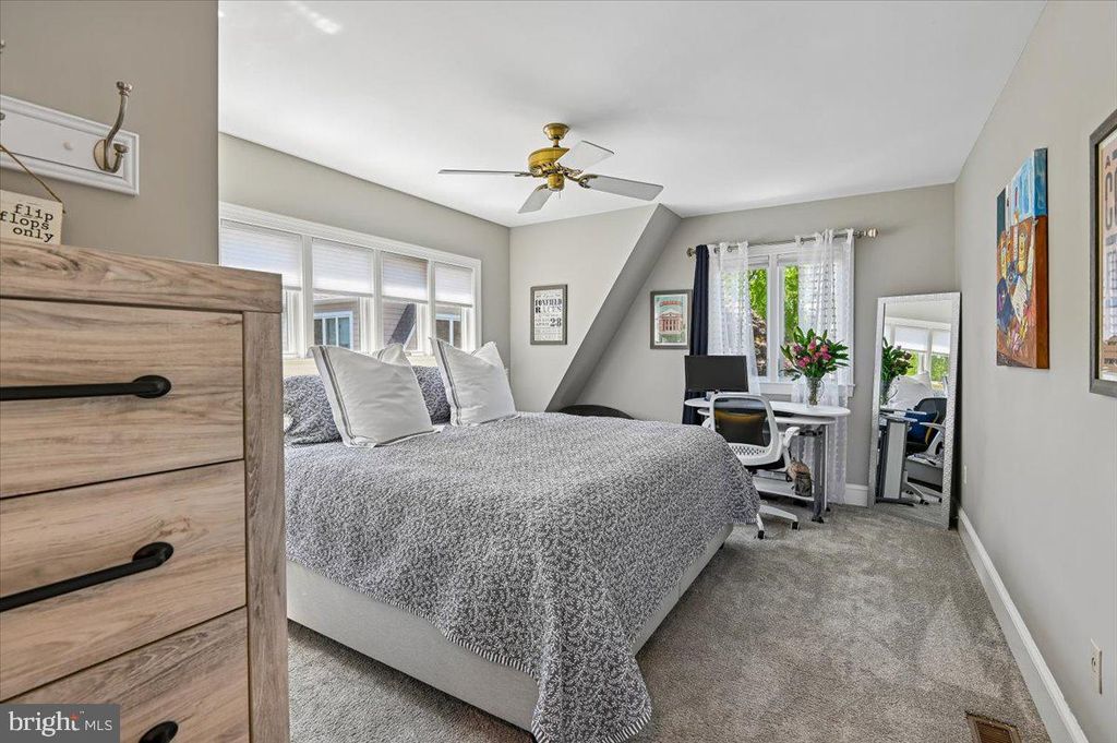 Image 44 of property listing at 417 CHESAPEAKE AVE, Annapolis, MD 21403