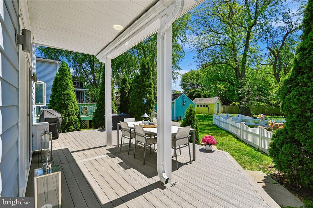Image 50 of property listing at 417 CHESAPEAKE AVE, Annapolis, MD 21403