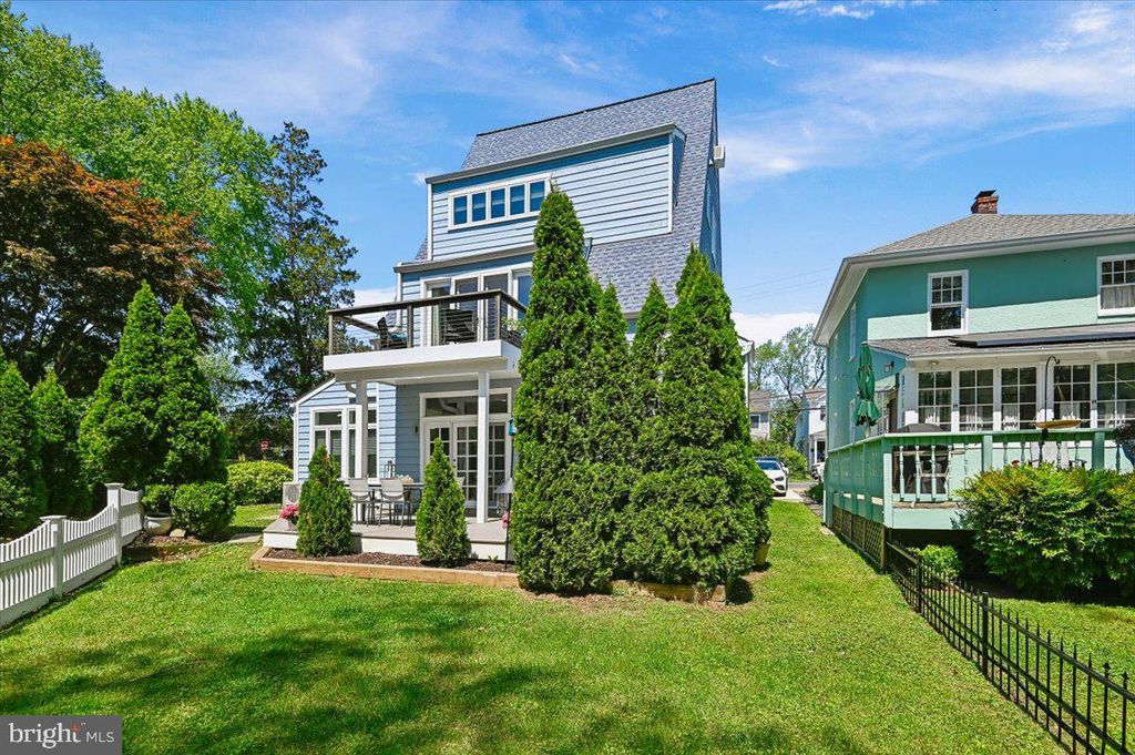 Image 51 of property listing at 417 CHESAPEAKE AVE, Annapolis, MD 21403