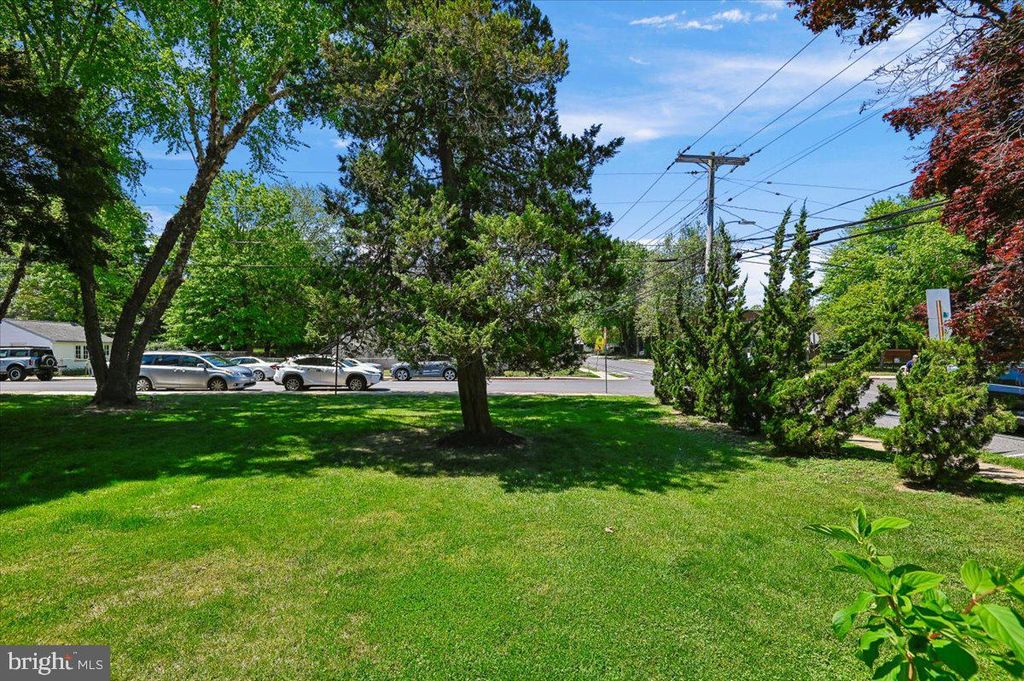 Image 54 of property listing at 417 CHESAPEAKE AVE, Annapolis, MD 21403