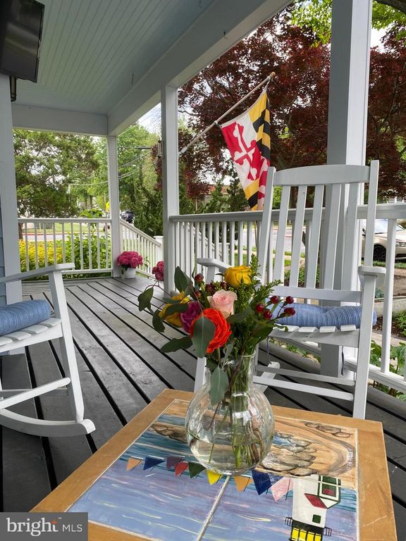 Image 59 of property listing at 417 CHESAPEAKE AVE, Annapolis, MD 21403