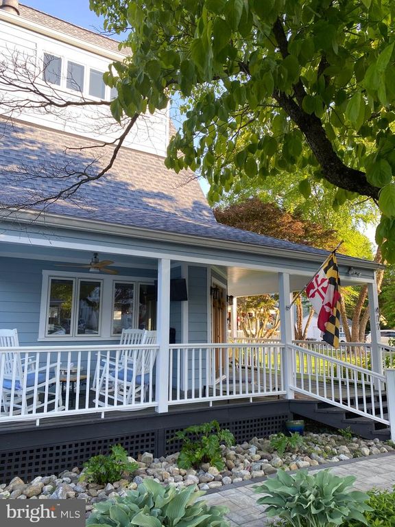 Image 6 of property listing at 417 CHESAPEAKE AVE, Annapolis, MD 21403