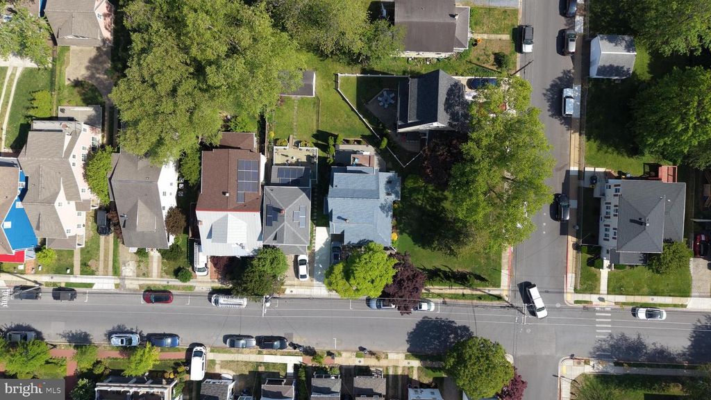 Image 61 of property listing at 417 CHESAPEAKE AVE, Annapolis, MD 21403