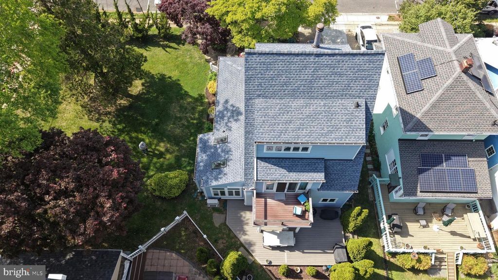 Image 62 of property listing at 417 CHESAPEAKE AVE, Annapolis, MD 21403