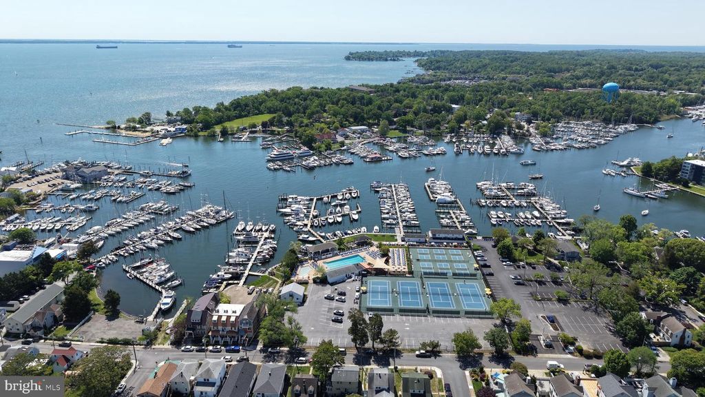 Image 69 of property listing at 417 CHESAPEAKE AVE, Annapolis, MD 21403