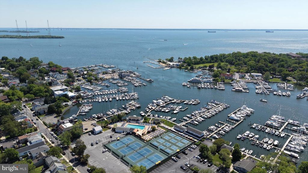 Image 73 of property listing at 417 CHESAPEAKE AVE, Annapolis, MD 21403