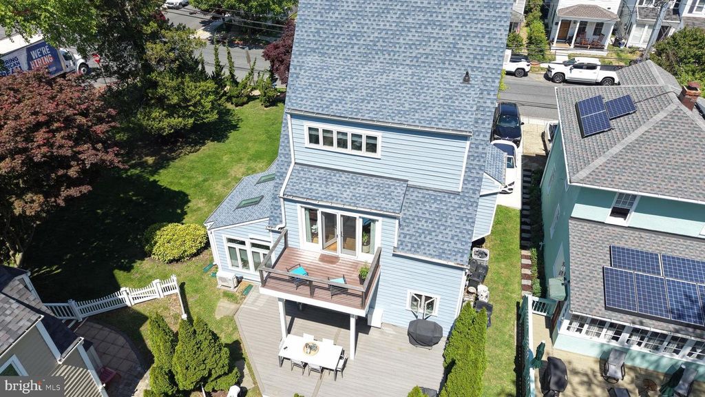 Image 76 of property listing at 417 CHESAPEAKE AVE, Annapolis, MD 21403