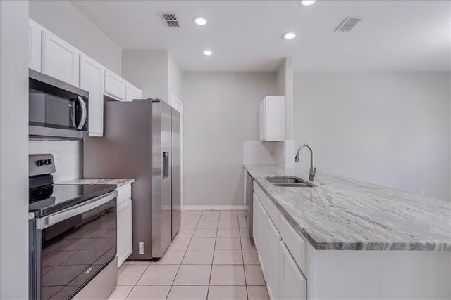 15513 Palmira Ave B, Corpus Christi, TX 78418