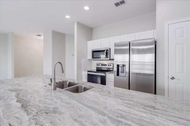 15513 Palmira Ave B, Corpus Christi, TX 78418