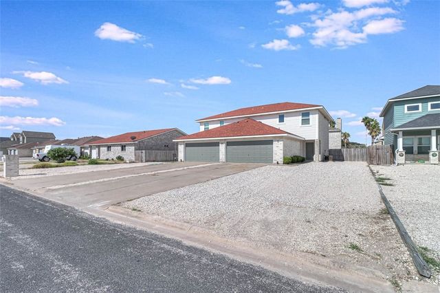 15513 Palmira Ave B, Corpus Christi, TX 78418