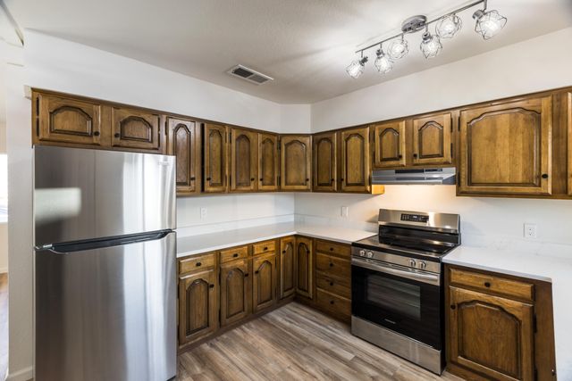 901 Ortiz Drive NE, Albuquerque, NM 87108